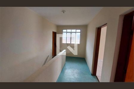 Casa à venda com 4 quartos, 270m² em Vila Guarani (Zona Sul), São Paulo