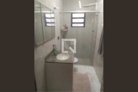 Casa à venda com 4 quartos, 240m² em Cupecê, São Paulo