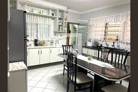 Casa à venda com 3 quartos, 180m² em Vila Diva (Zona Leste), São Paulo