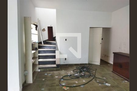 Casa à venda com 4 quartos, 226m² em Jabaquara, São Paulo