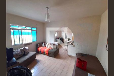 Casa à venda com 3 quartos, 188m² em Vila Ema, São Paulo