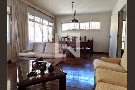 Casa à venda com 5 quartos, 233m² em Vila Nova Conceição, São Paulo