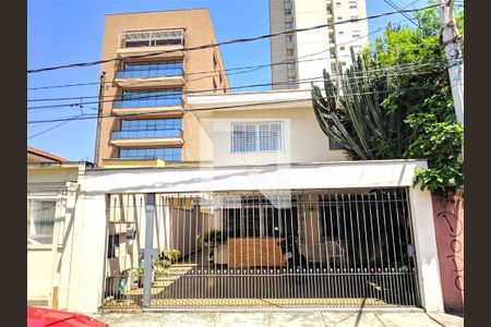 Casa à venda com 5 quartos, 233m² em Vila Nova Conceição, São Paulo