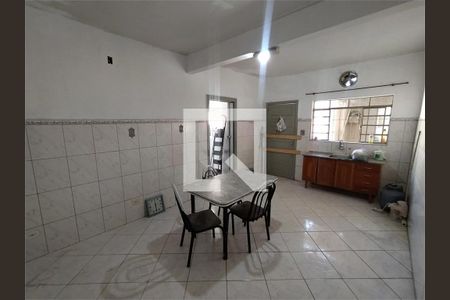 Casa à venda com 3 quartos, 200m² em Vila Celeste, São Paulo