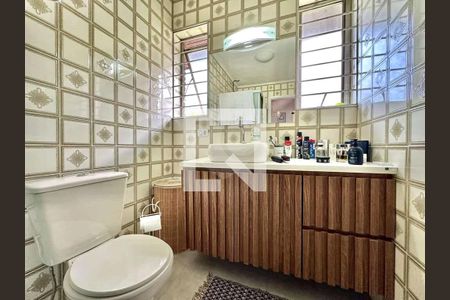 Casa à venda com 4 quartos, 228m² em Jardim Jussara, São Paulo