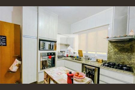 Casa à venda com 3 quartos, 375m² em Cidade Mãe do Céu, São Paulo