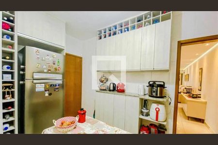 Casa à venda com 3 quartos, 375m² em Cidade Mãe do Céu, São Paulo