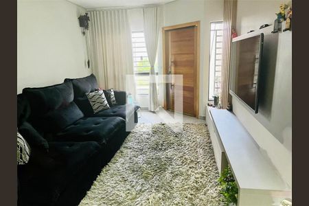 Casa à venda com 3 quartos, 155m² em Vila Carrão, São Paulo