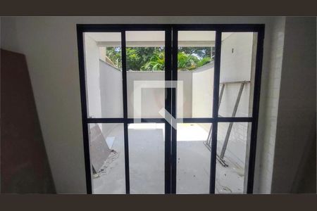 Casa à venda com 3 quartos, 103m² em Vila Ré, São Paulo