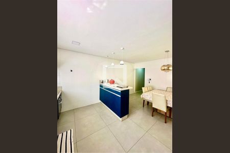 Casa à venda com 3 quartos, 130m² em Utinga, Santo André