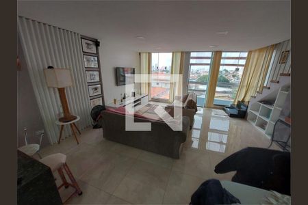 Casa à venda com 6 quartos, 180m² em Água Rasa, São Paulo