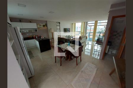 Casa à venda com 6 quartos, 180m² em Água Rasa, São Paulo