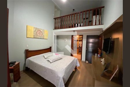 Casa à venda com 3 quartos, 285m² em Vila Metalúrgica, Santo André