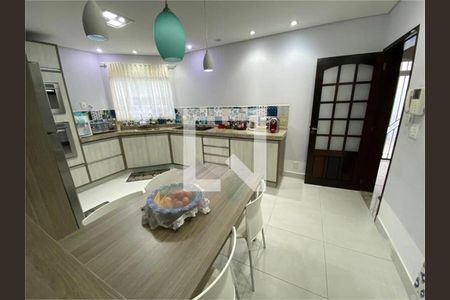 Casa à venda com 3 quartos, 285m² em Vila Metalúrgica, Santo André