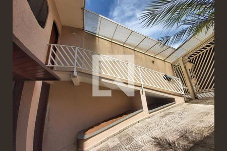 Casa à venda com 4 quartos, 339m² em Parque das Nações, Santo André