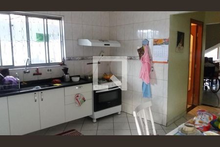 Casa à venda com 3 quartos, 304m² em Olímpico, São Caetano do Sul