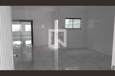 Casa à venda com 3 quartos, 200m² em Parque das Nações, Santo André