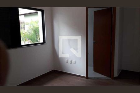 Casa à venda com 3 quartos, 200m² em Parque das Nações, Santo André