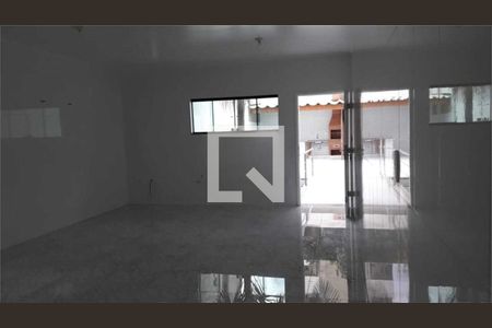 Casa à venda com 3 quartos, 200m² em Parque das Nações, Santo André