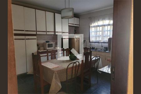 Casa à venda com 3 quartos, 220m² em Utinga, Santo André