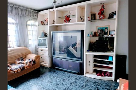 Casa à venda com 3 quartos, 220m² em Utinga, Santo André