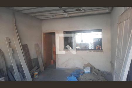 Casa à venda com 3 quartos, 205m² em Utinga, Santo André