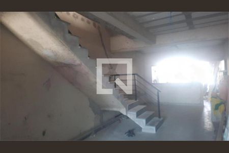 Casa à venda com 3 quartos, 205m² em Utinga, Santo André