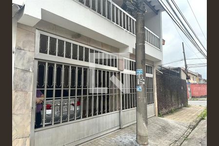Casa à venda com 3 quartos, 155m² em Vila Camilópolis, Santo André