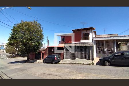 Casa à venda com 3 quartos, 134m² em Santa Maria, Santo André