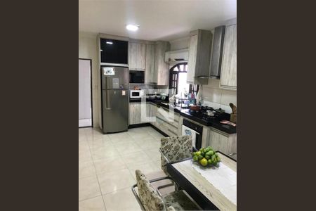 Casa à venda com 3 quartos, 156m² em Vila Camilópolis, Santo André