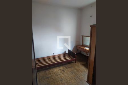 Casa à venda com 3 quartos, 263m² em Utinga, Santo André