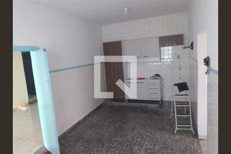 Casa à venda com 3 quartos, 263m² em Utinga, Santo André