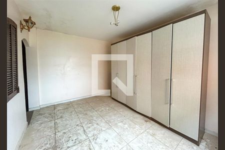 Casa à venda com 4 quartos, 256m² em Água Rasa, São Paulo
