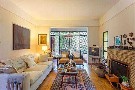 Casa à venda com 3 quartos, 250m² em Jardim Petropolis, São Paulo