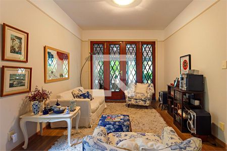 Casa à venda com 3 quartos, 250m² em Jardim Petropolis, São Paulo