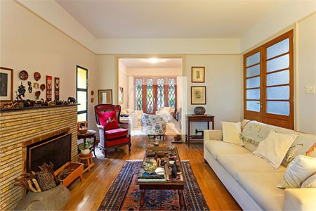 Casa à venda com 3 quartos, 250m² em Jardim Petropolis, São Paulo