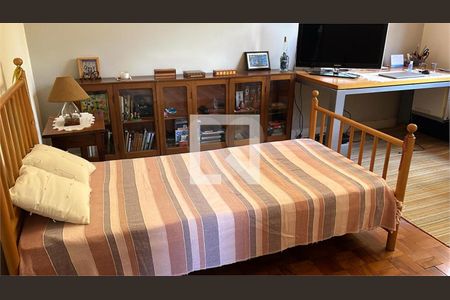 Casa à venda com 3 quartos, 250m² em Jardim Petropolis, São Paulo