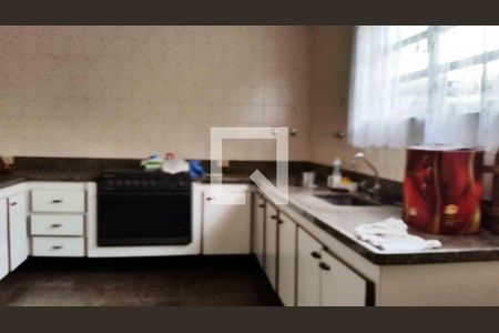 Casa à venda com 4 quartos, 340m² em Jardim Petropolis, São Paulo