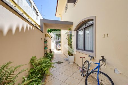 Casa à venda com 4 quartos, 200m² em Santo Amaro, São Paulo