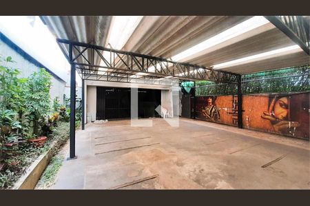Casa à venda com 4 quartos, 400m² em Brooklin, São Paulo
