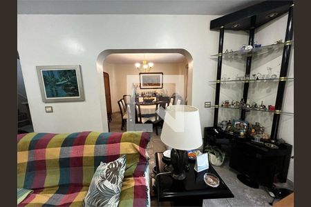 Casa à venda com 4 quartos, 449m² em Chácara Monte Alegre, São Paulo