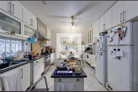 Casa à venda com 4 quartos, 449m² em Chácara Monte Alegre, São Paulo