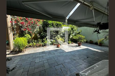 Casa à venda com 4 quartos, 449m² em Chácara Monte Alegre, São Paulo