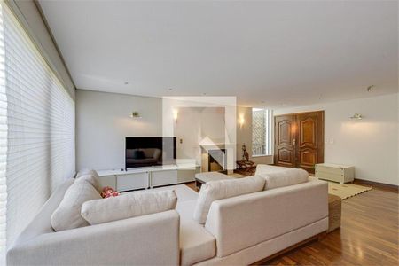 Casa à venda com 3 quartos, 230m² em Chácara Monte Alegre, São Paulo