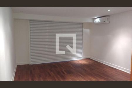 Casa à venda com 3 quartos, 160m² em Santo Amaro, São Paulo