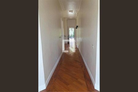 Casa à venda com 4 quartos, 340m² em Interlagos, São Paulo