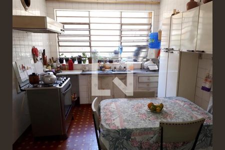 Casa à venda com 3 quartos, 217m² em Santo Amaro, São Paulo