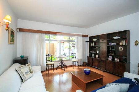 Casa à venda com 3 quartos, 137m² em Santo Amaro, São Paulo