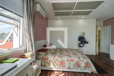 Casa à venda com 5 quartos, 672m² em Chácara Monte Alegre, São Paulo