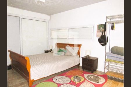 Casa à venda com 3 quartos, 270m² em Jardim Prudência, São Paulo